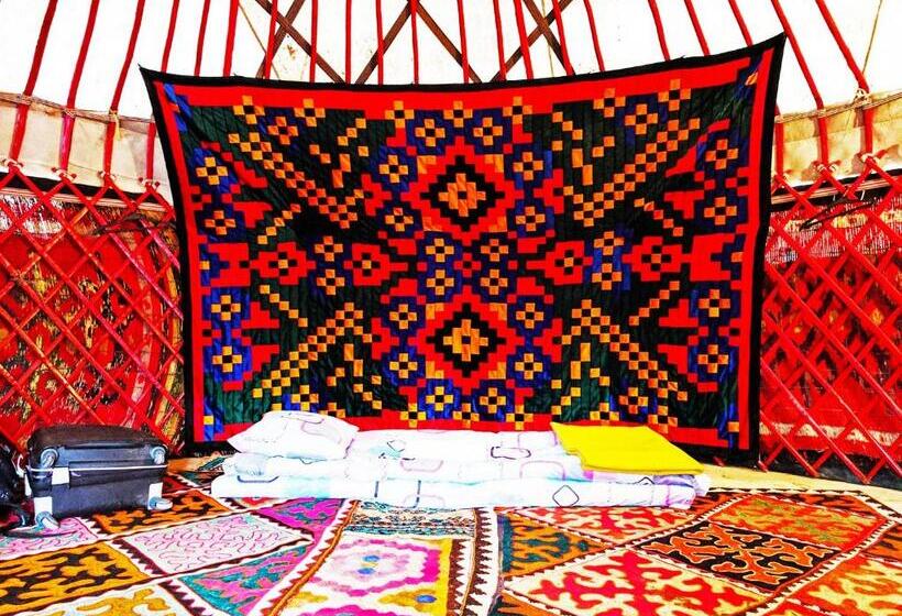 اتاق لوکس, Duet Hostel &