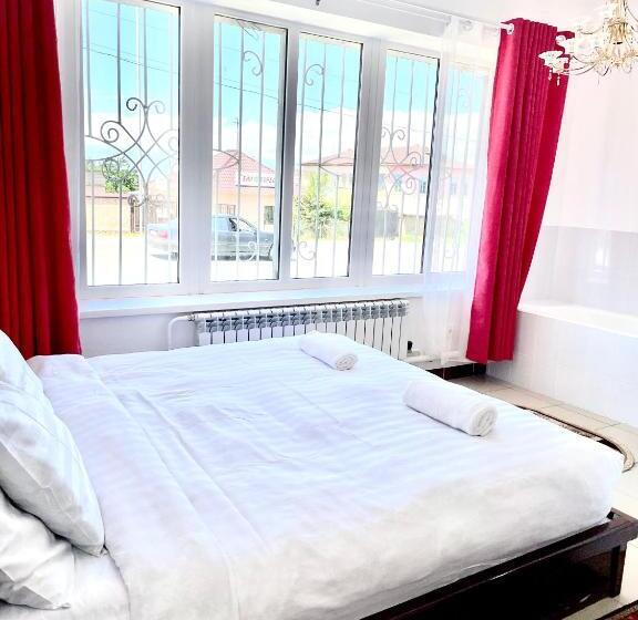 اتاق لوکس, Duet Hostel &