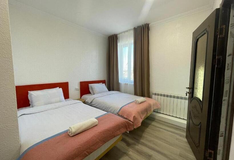 اتاق استاندارد, Duet Hostel &