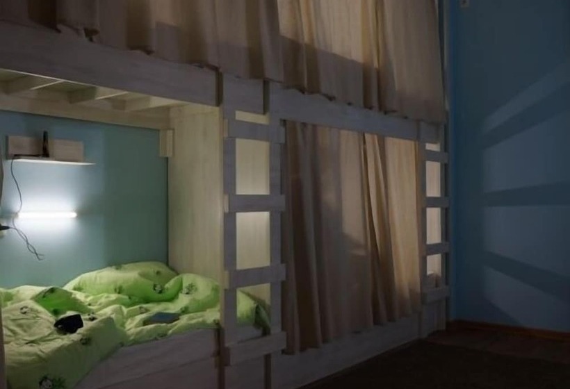 سرير فى غرفة مشتركه, Gabzov   Hostel