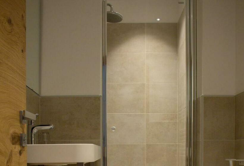 经典单人间, Alpina