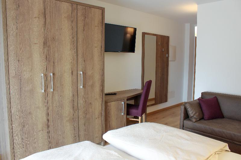 三人经典房间, Alpina