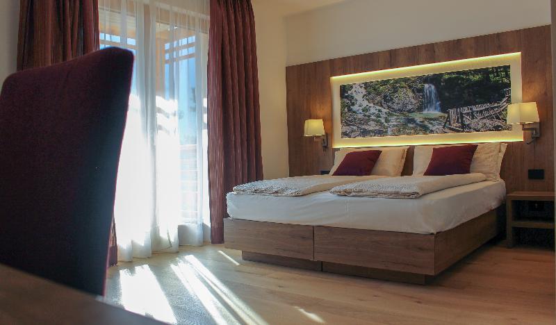 小型套房, Alpina