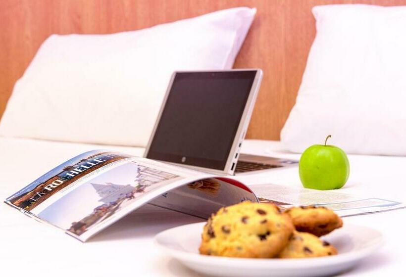 Номер Стандарт, B&b Hotel La Rochelle Centre