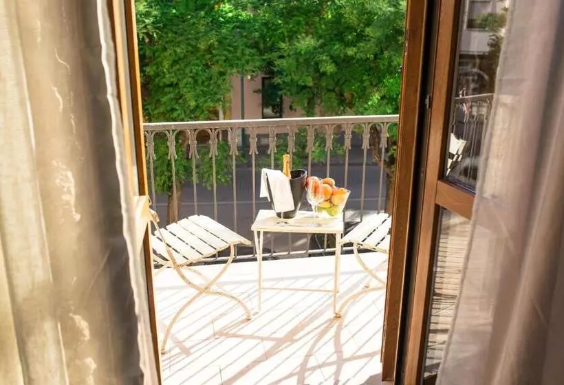 Prestige Suite