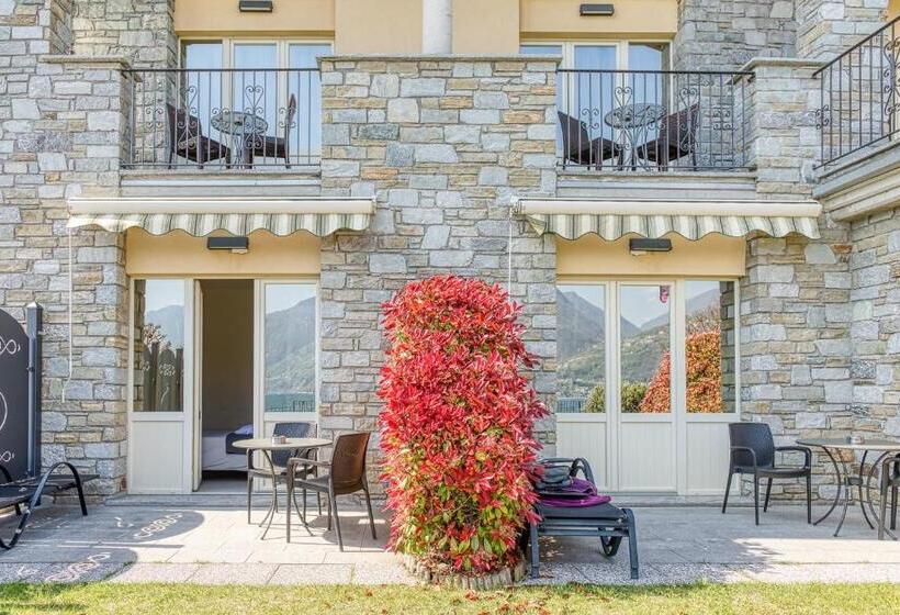 Superior room with lake view, Lumin