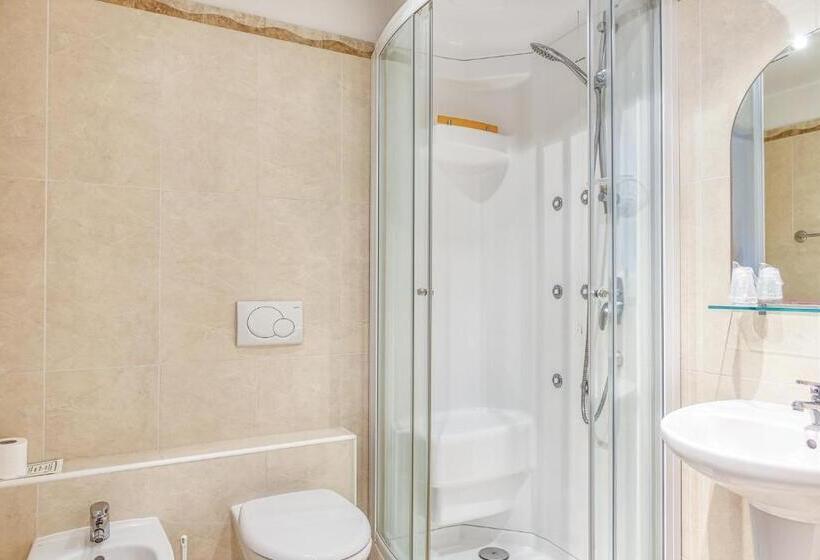 Superior room with lake view, Lumin