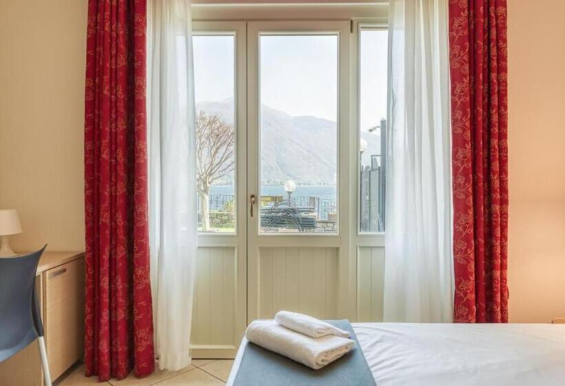 Superior room with lake view, Lumin