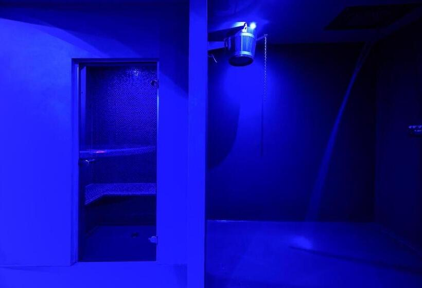 Superior room with lake view, Lumin