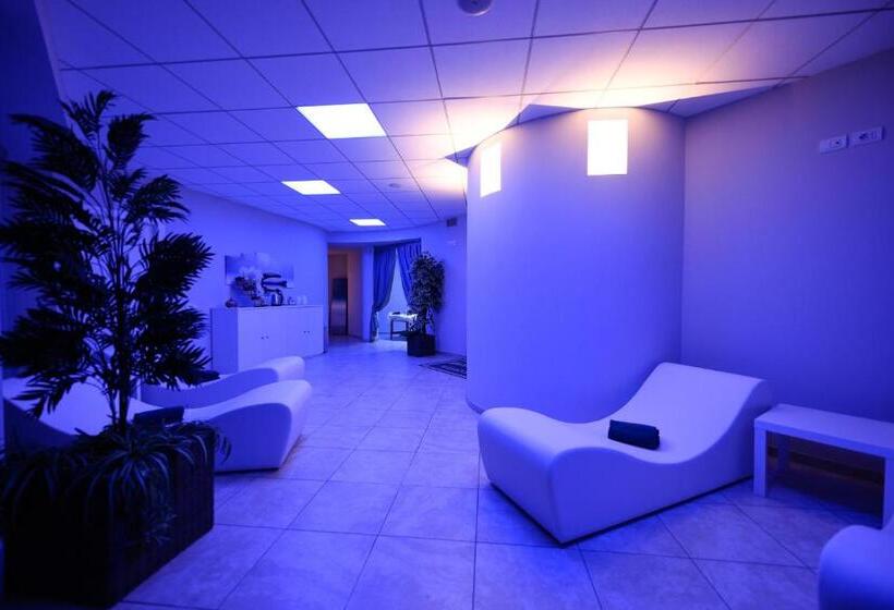 Superior room with lake view, Lumin