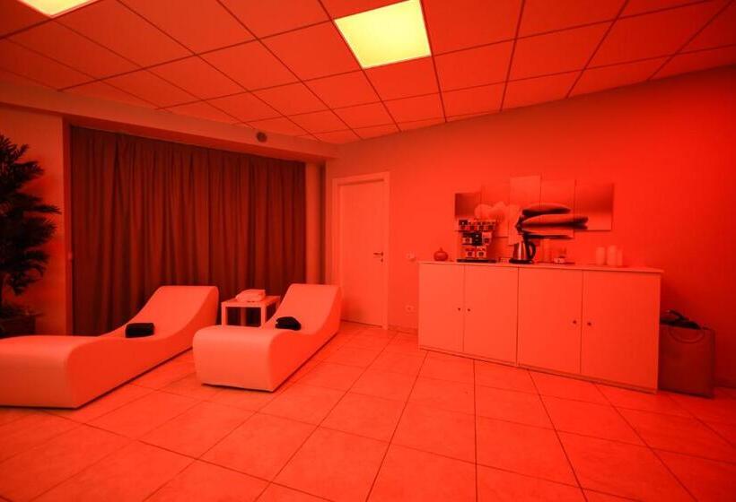 Superior room with lake view, Lumin