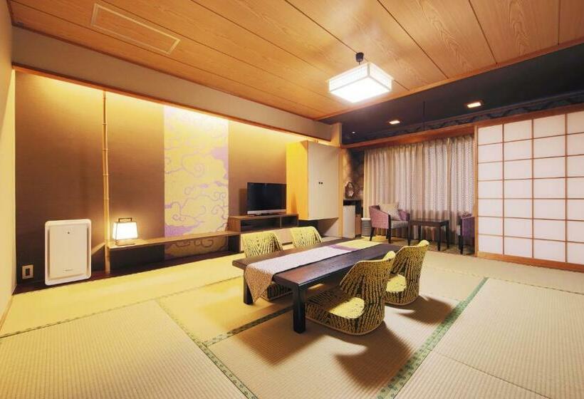 غرفة سوبيريور رباعية, Matsunoyu