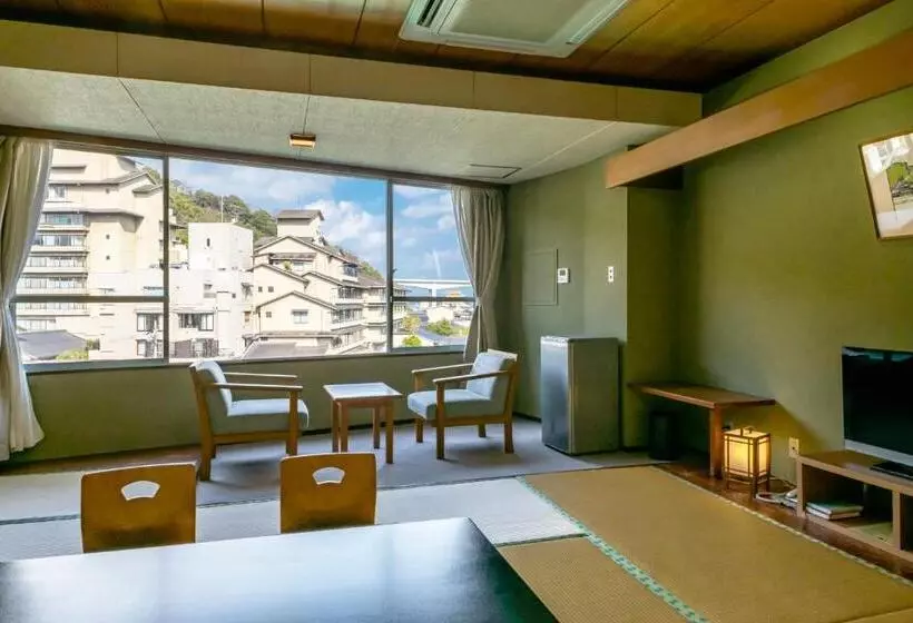 スタンダード4人部屋, Matsunoyu