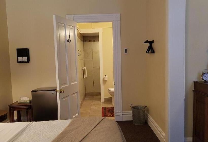 اتاق لوکس با تخت بزرگ, Ouray For 12 Years Old And Over