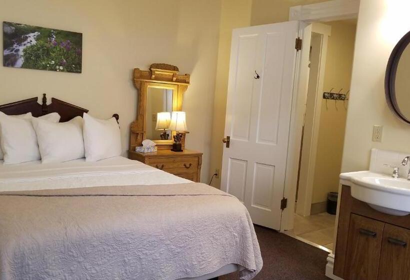 חדר בסיסי פנימי, Ouray   For 12 Years Old And Over