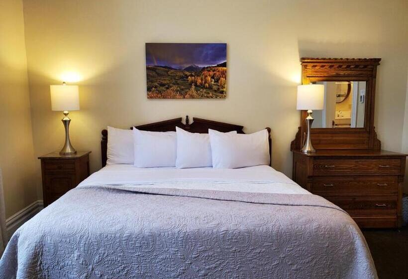 اتاق لوکس با تخت بزرگ, Ouray For 12 Years Old And Over