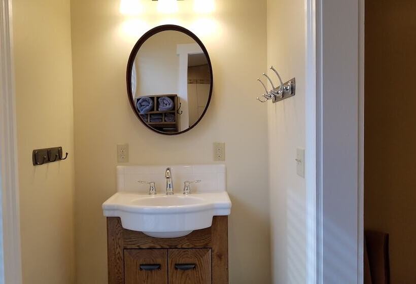 اتاق عادی, Ouray For 12 Years Old And Over