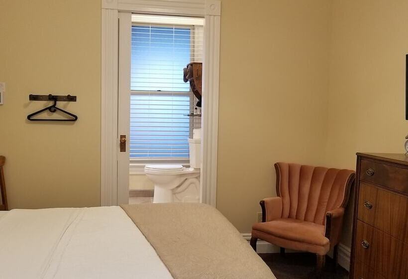 חדר בסיסי, Ouray   For 12 Years Old And Over