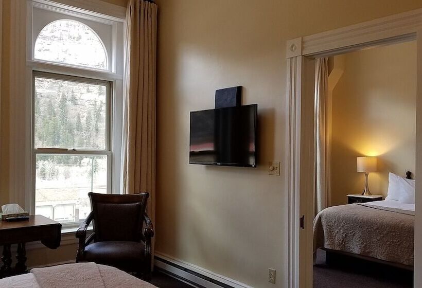 سوئیت 2 خوابه, Ouray For 12 Years Old And Over