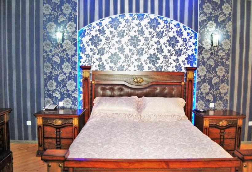 استودیو خانوادگی, Shohkand