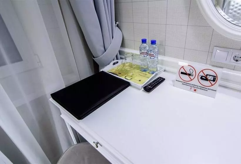 Cameră Standard, Voyage