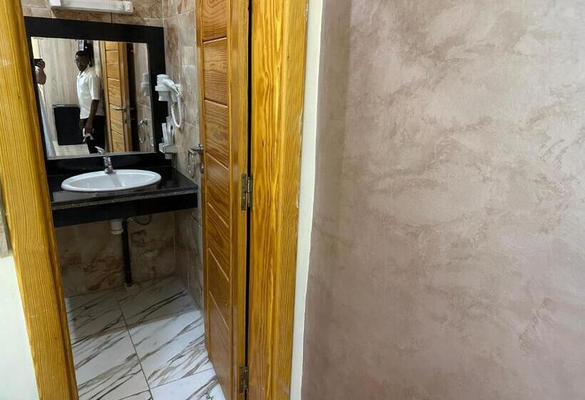 이코노미 싱글 룸, Hôtel Esma Nouadhibou