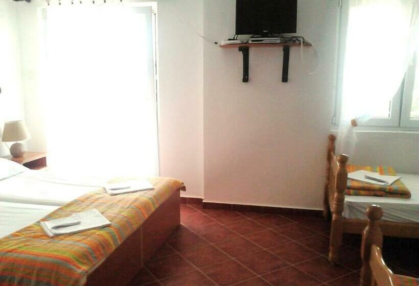 اتاق استاندارد چهار تخته, Bonaca