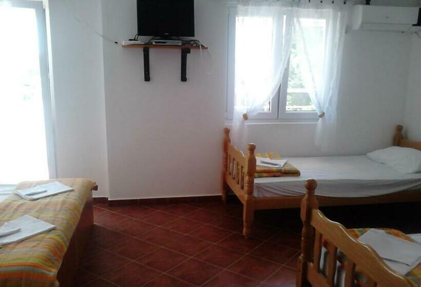 اتاق استاندارد چهار تخته, Bonaca