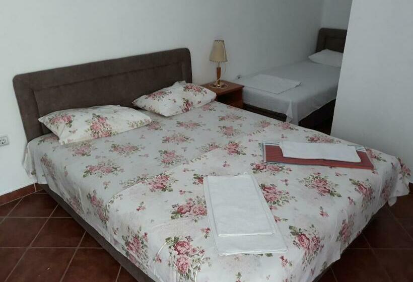 اتاق استاندارد سه نفره, Bonaca