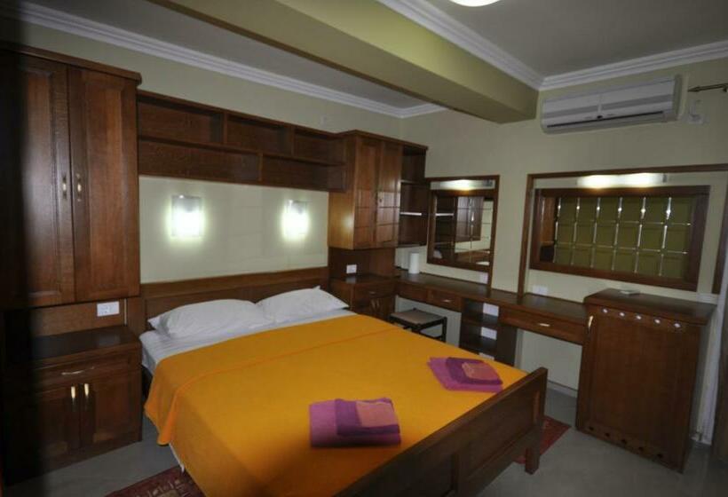 اتاق استاندارد با بالکن و چشم‌انداز دریا, Garni Hotel Bokeška Noć