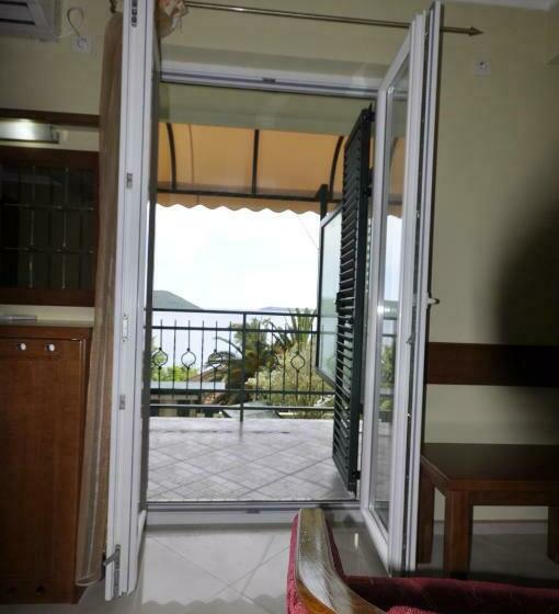 اتاق استاندارد با بالکن و چشم‌انداز دریا, Garni Hotel Bokeška Noć