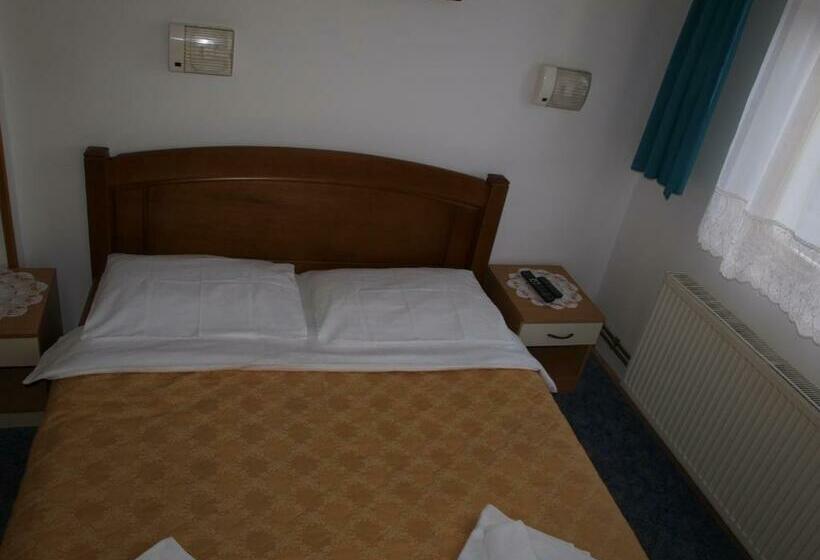 اتاق استاندارد, Guesthouse Ukus Durmitora