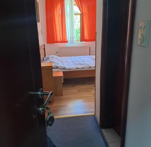 اتاق استاندارد, Guesthouse Ukus Durmitora