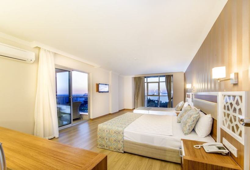 Люкс с гидромассажем, Lonicera Resort & Spa