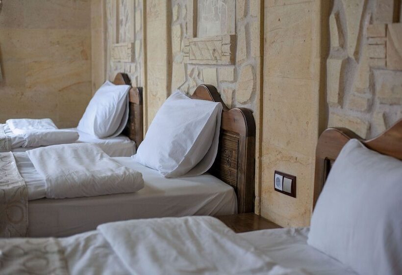 غرفة إقتصادية ثلاثية, Peace Stone House