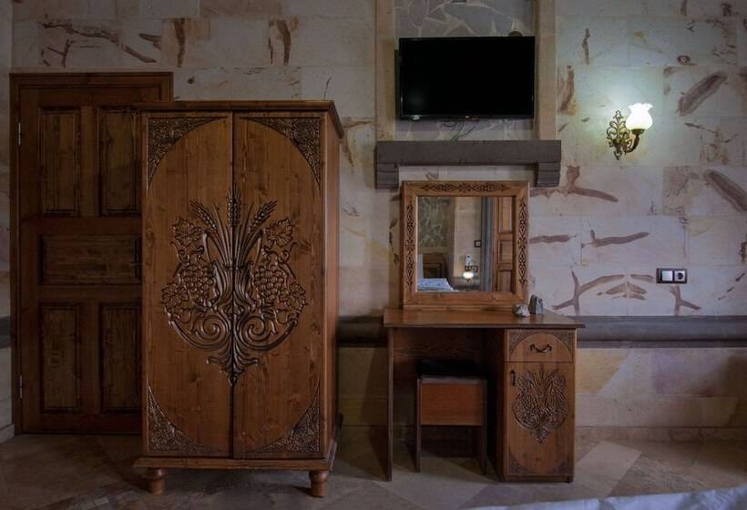 غرفة قياسية, Peace Stone House