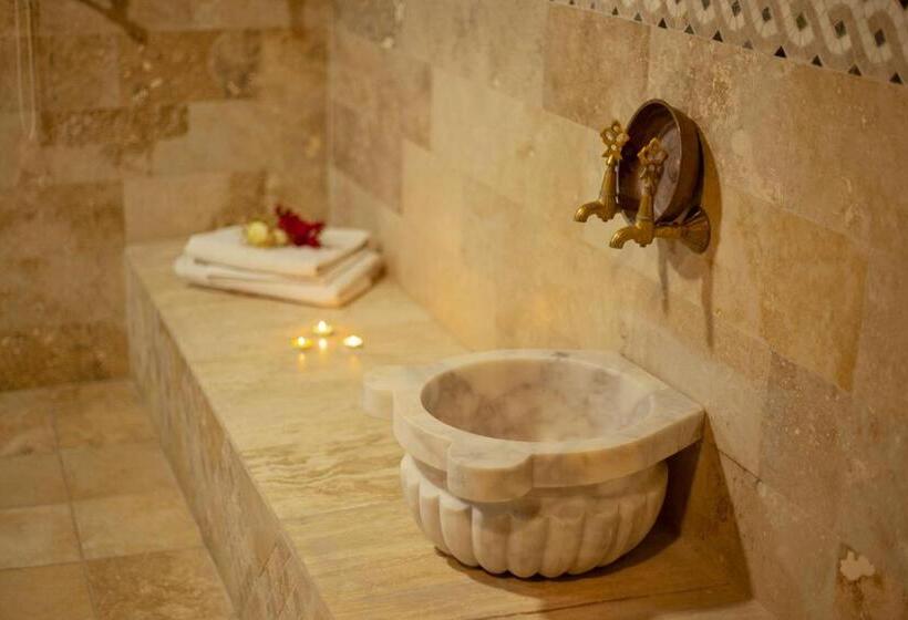 جناح ديلوكس, Peace Stone House