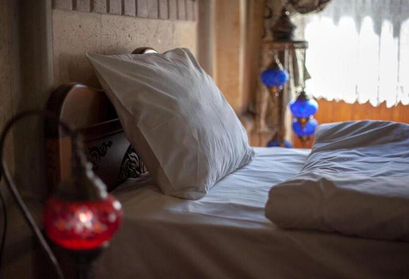 غرفة ديلوكس ثلاثية, Peace Stone House