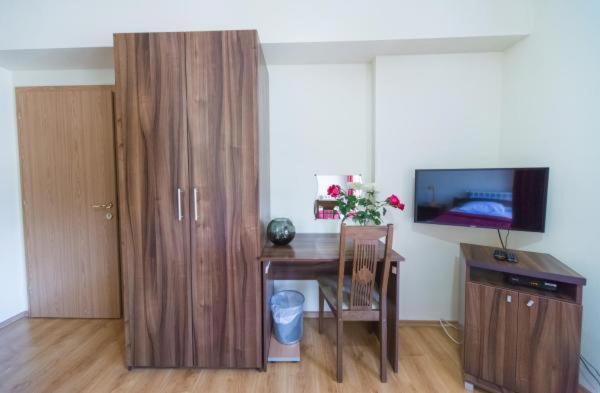 اتاق استاندارد, Piramida