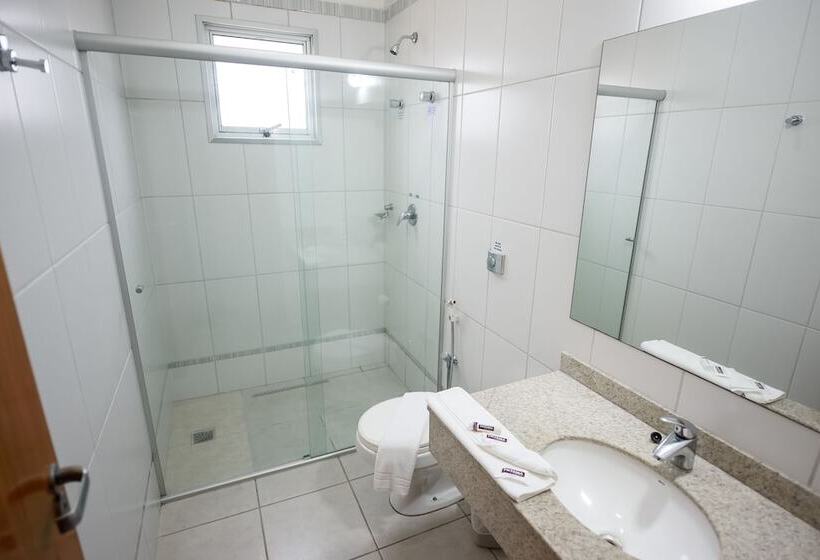 Quarto Estandar Individual, Prisma Plaza