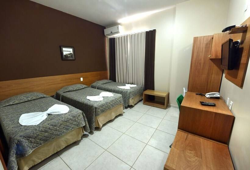 Quarto Triplo Estandar, Prisma Plaza
