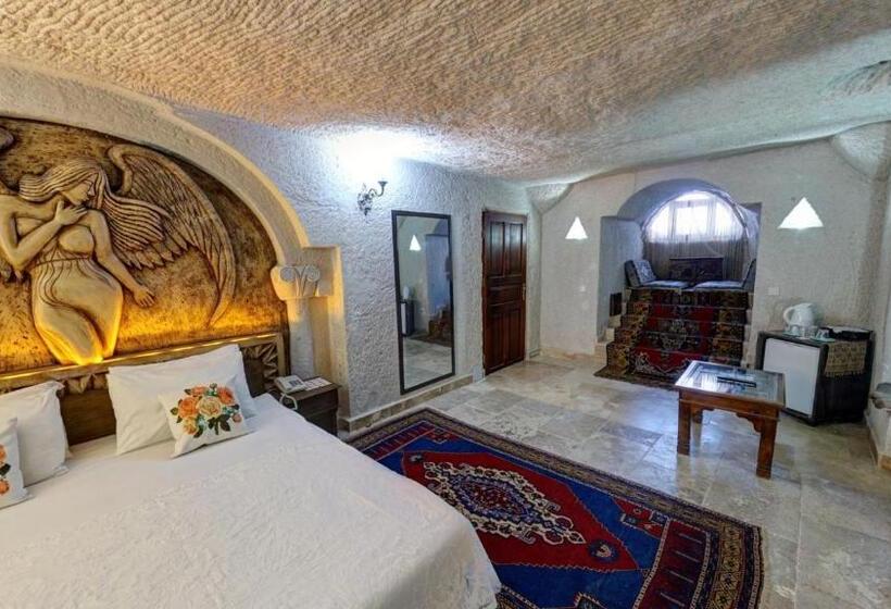 ジュニアスイート, Roc Of Cappadocia