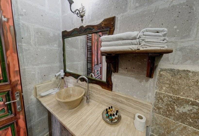 デラックストリプルルーム, Roc Of Cappadocia