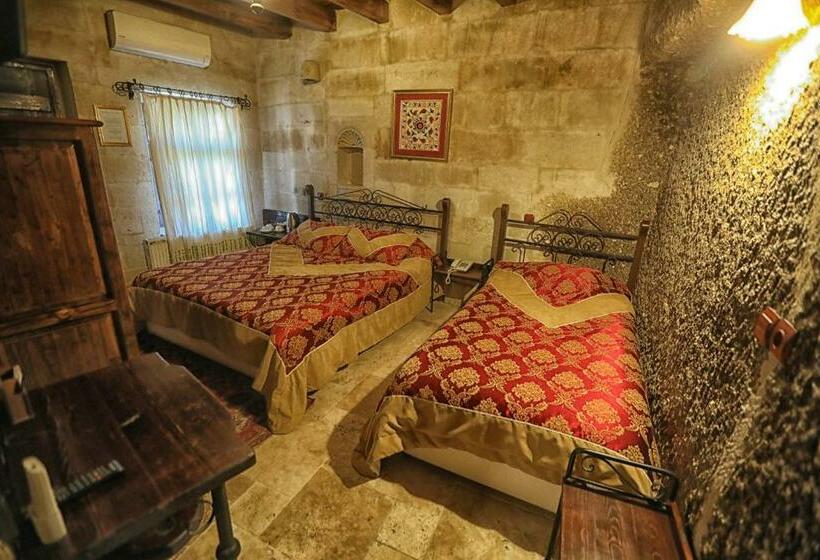 اتاق استاندارد سه نفره, Century Cave