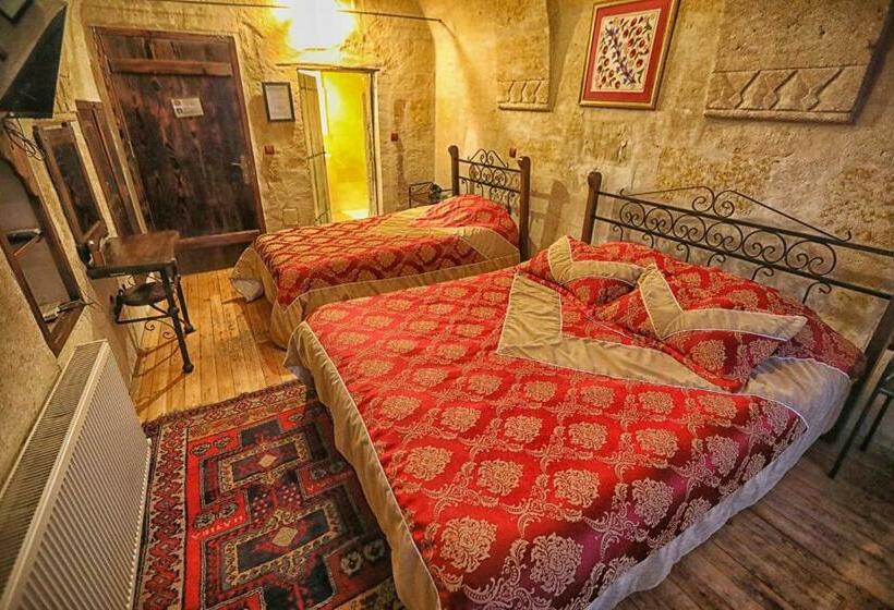 اتاق استاندارد سه نفره, Century Cave