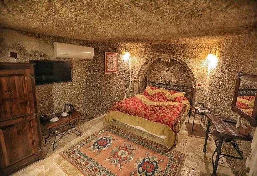 غرفة قياسية, Century Cave