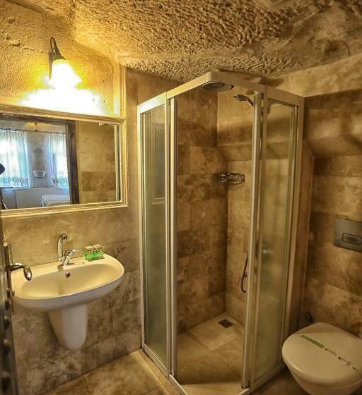اتاق استاندارد چهار تخته, Century Cave