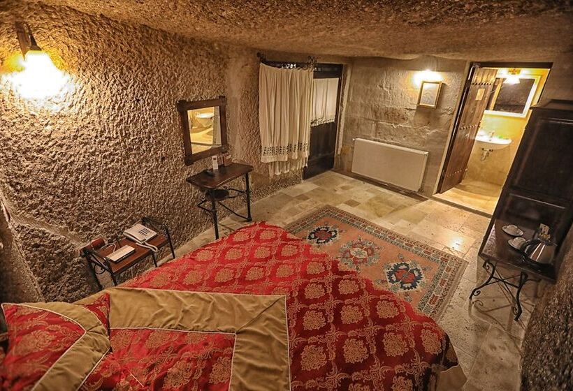 غرفة قياسية, Century Cave