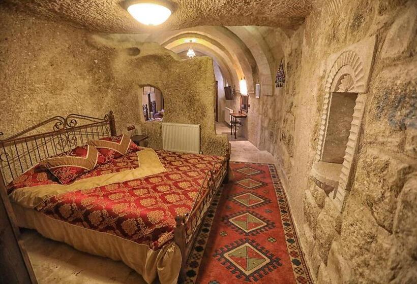 اتاق لوکس خانوادگی, Century Cave