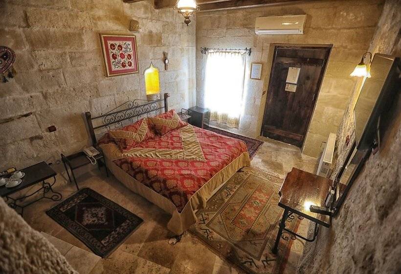 اتاق لوکس, Century Cave